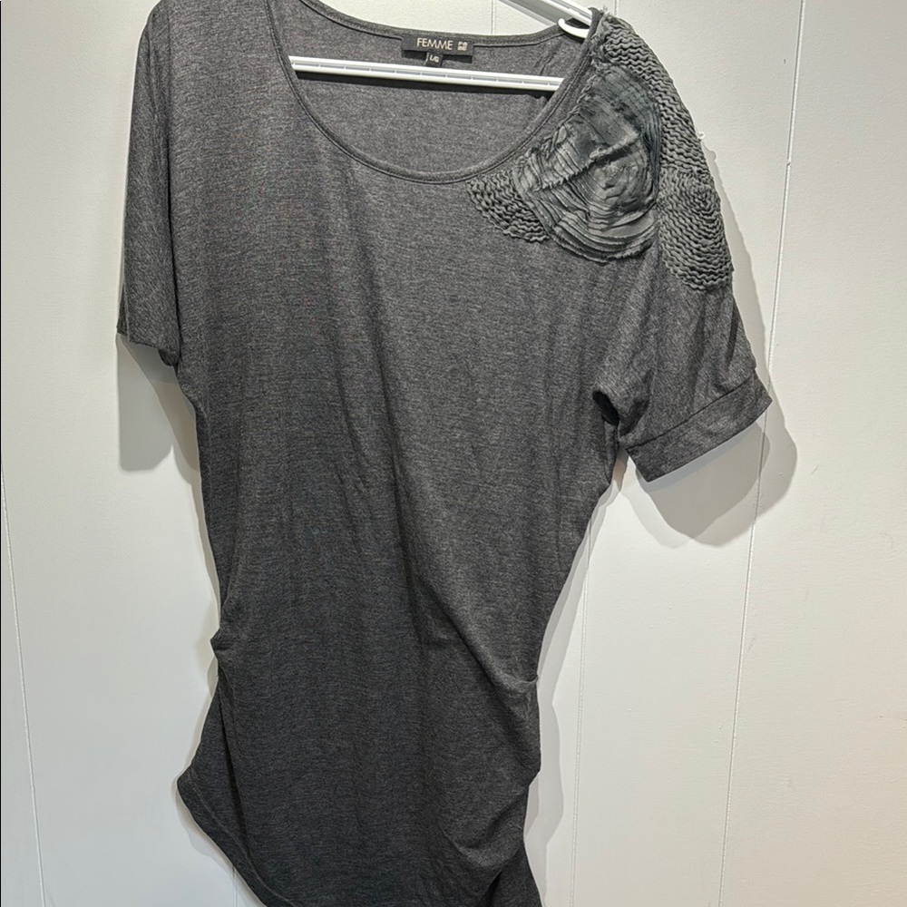 Femme Gray Short Sleeve Top
